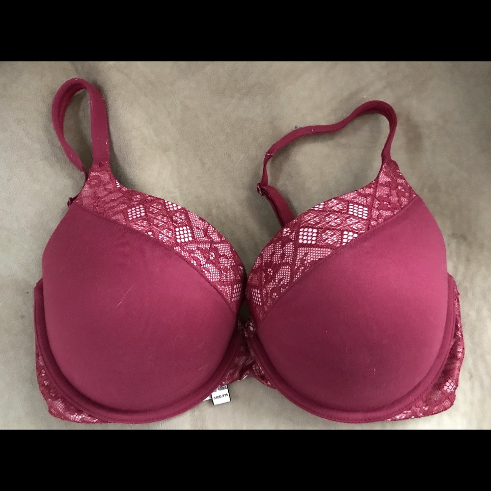 Victoria’s Secret Body by Victoria 34DD